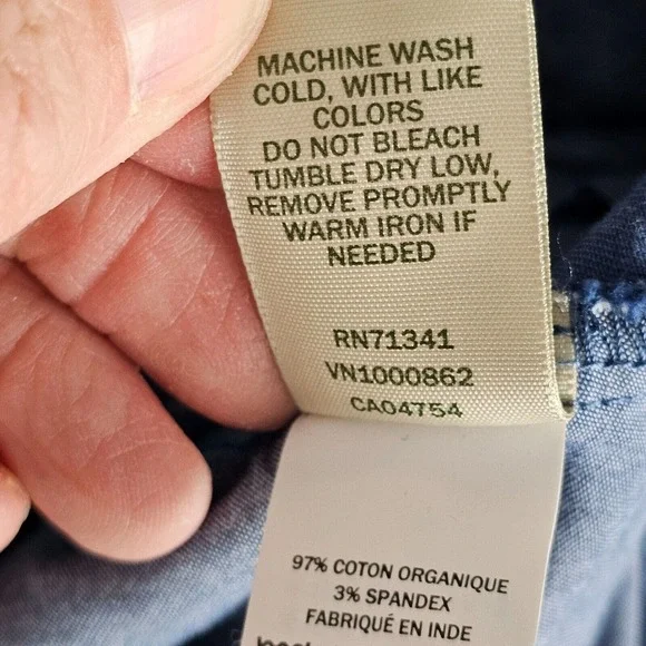 LL Bean Blue Favorite Fit Chino Shorts Womens 8 Stretch Lightweight Geometric - Picture 9 of 11